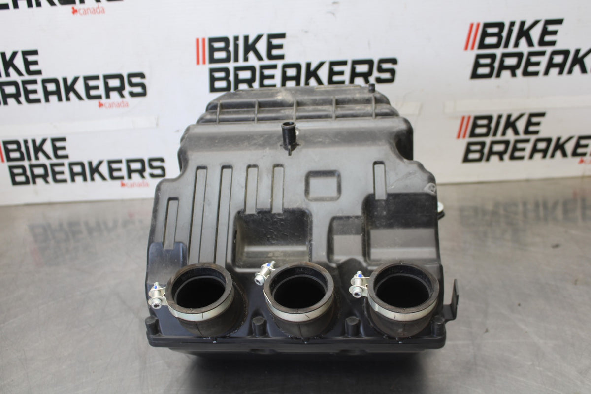 15-17 YAMAHA FJ09 AIRBOX AIR INTAKE FILTER BOX BB906