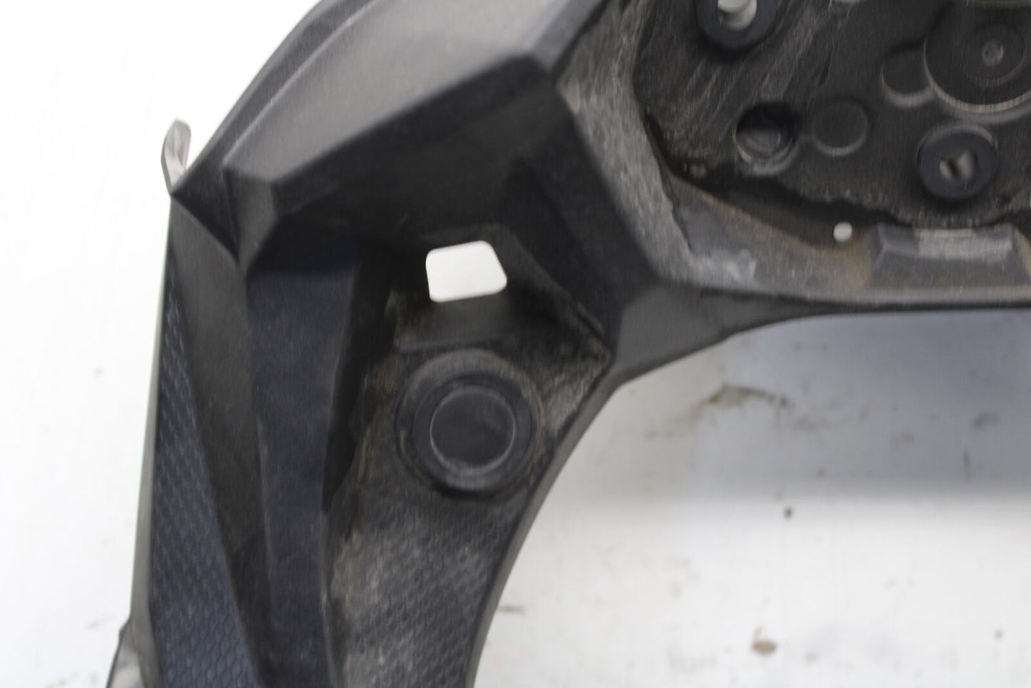 18-23 KAWASAKI NINJA 400 FRONT CENTER COWL FAIRING BB660