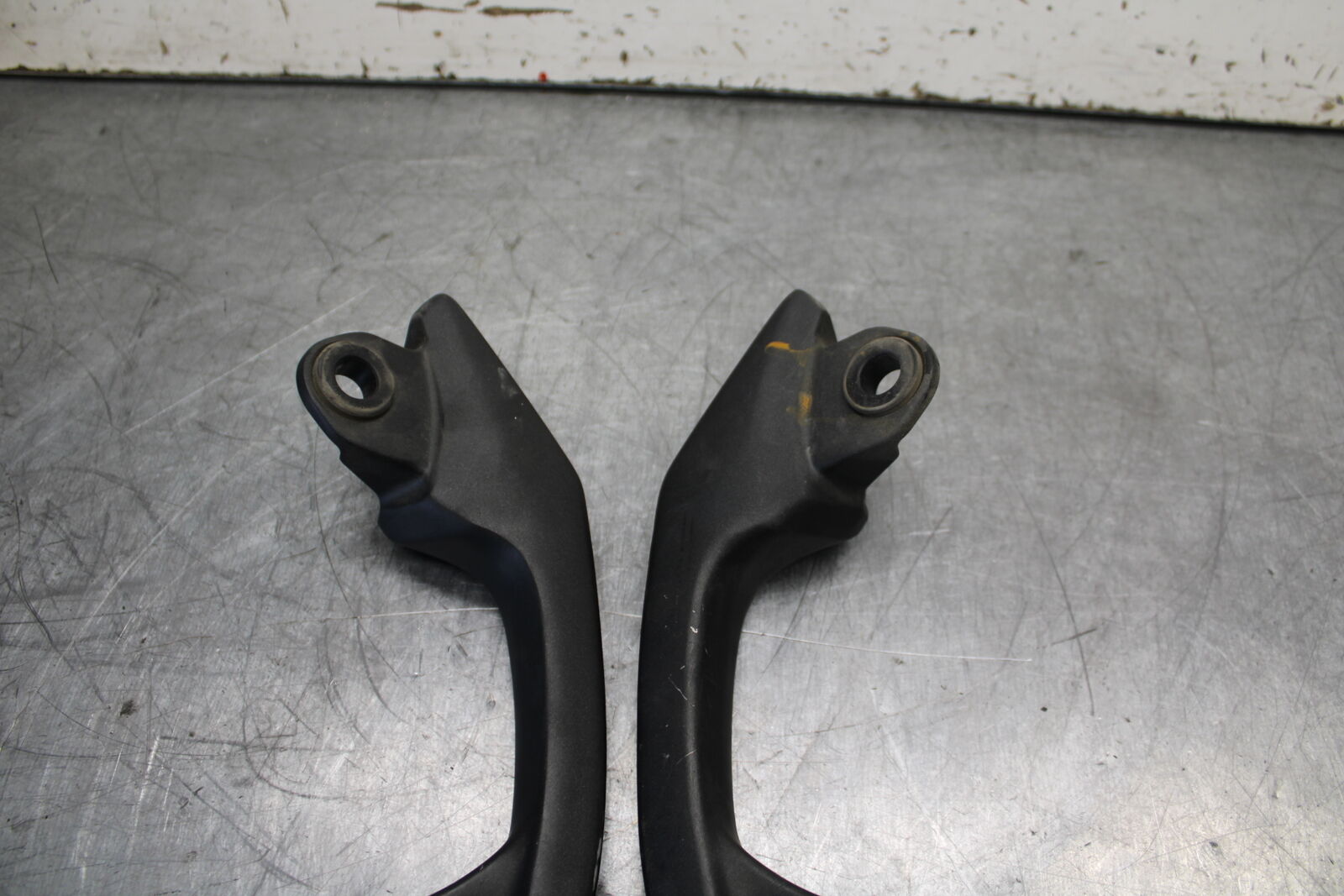 12-17 KAWASAKI ER-6N Z650 PASSENGER REAR SEAT GRAB BAR HANDLE SET BB709