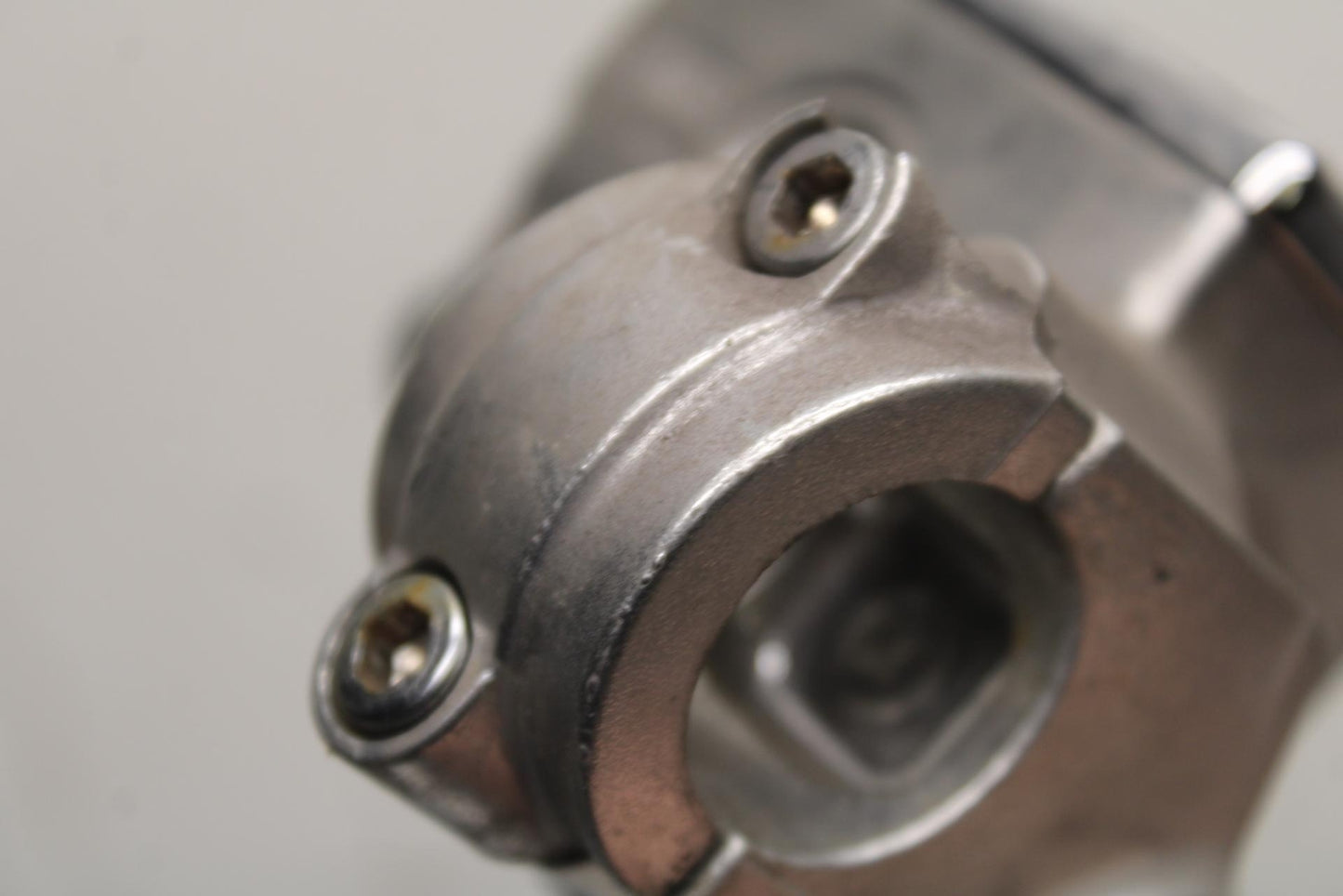 03-08 KAWASAKI VULCAN 1600 FRONT BRAKE MASTER CYLINDER BB616