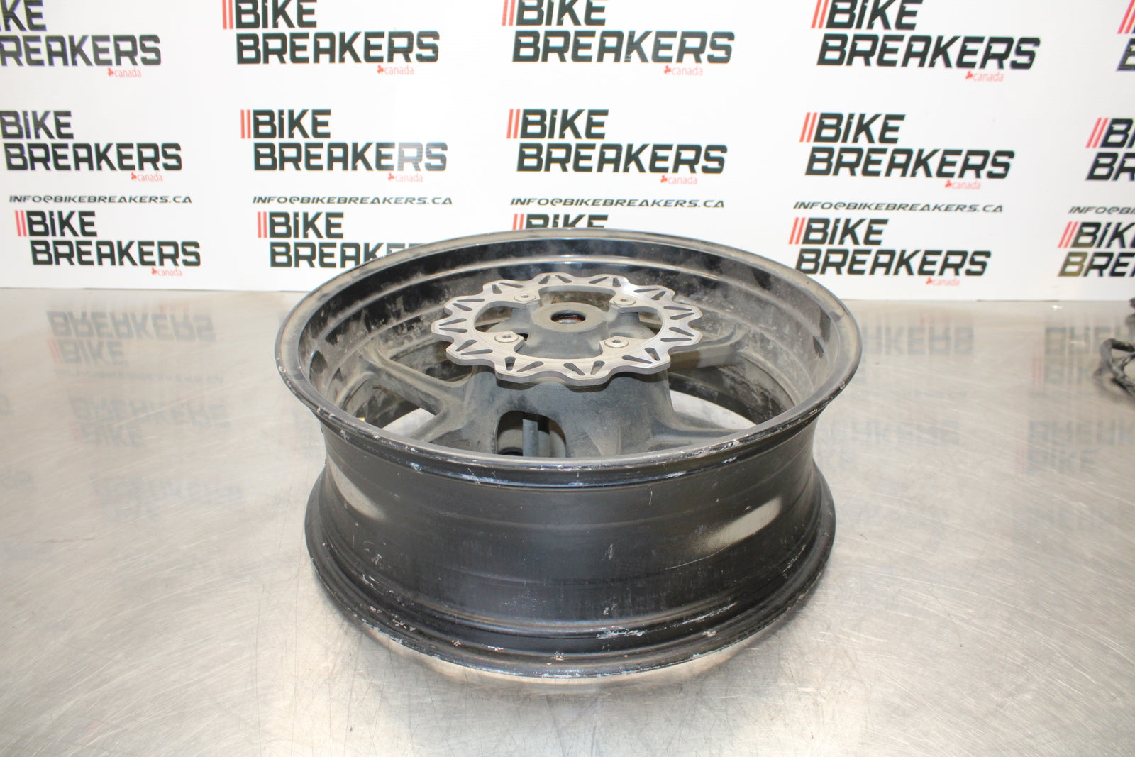 04-05 KAWASAKI NINJA ZX10R REAR WHEEL BACK RIM & ROTOR BB163