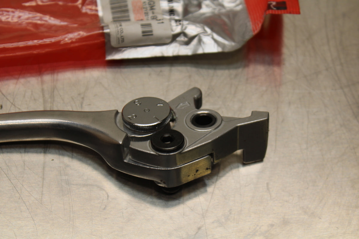 96 YAMAHA YZF750R RIGHT CLIPON HANDLEBAR BRAKE LEVER BB137