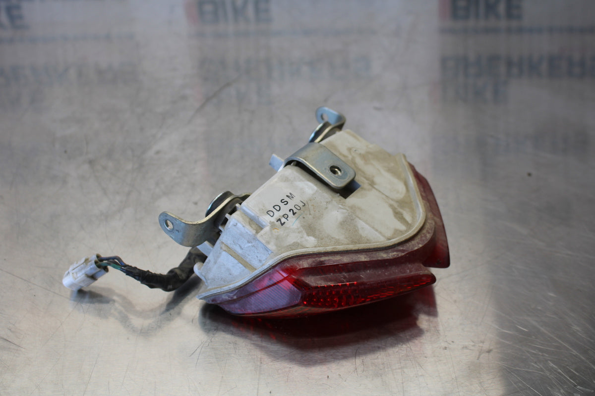 11 SUZUKI GSXR1000 REAR TAIL TAILLIGHT BACK BRAKE LIGHT BB142