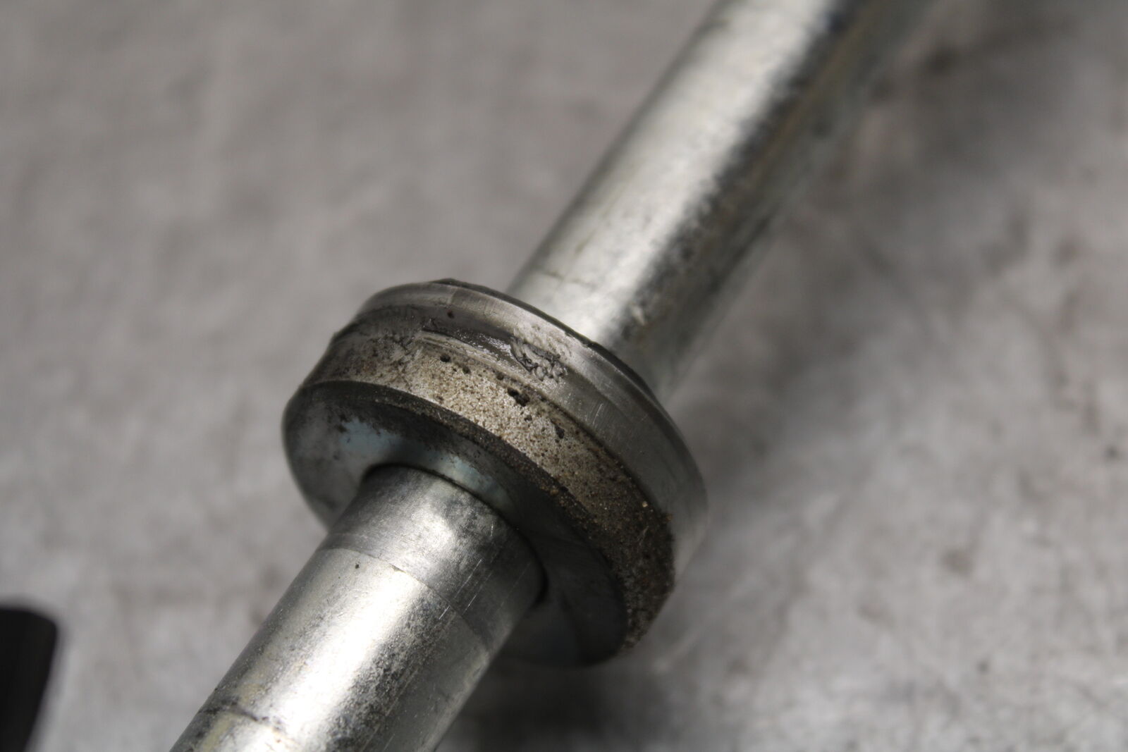 18-23 KAWASAKI NINJA 400 REAR AXLE BACK WHEEL RIM PIVOT BOLT AXEL BB660