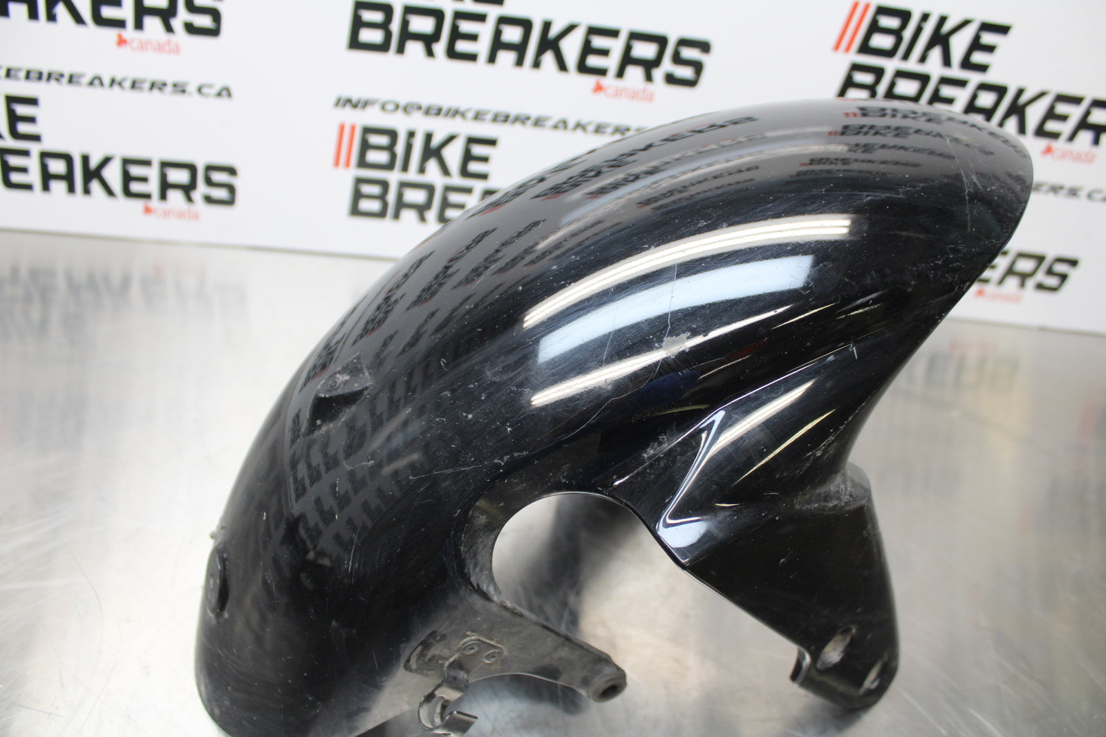 11 SUZUKI GSXR1000 FRONT WHEEL FENDER COWL FAIRING BB142