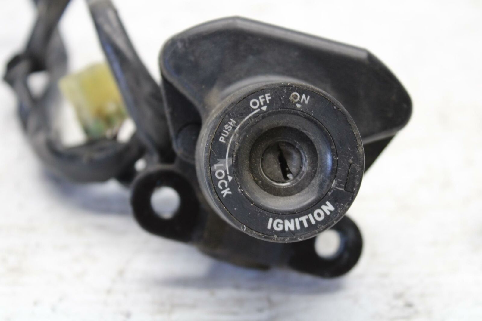 07 YAMAHA YZF R6 2c0 IGNITION LOCK PARTS BB297