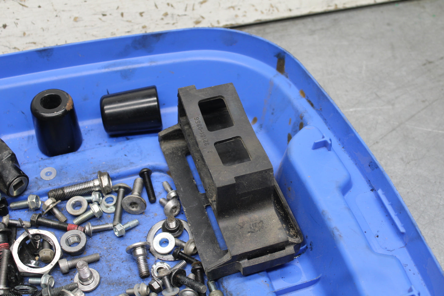 24 KAWASAKI NINJA 500 ABS MOUNTING BOLTS HARDWARE MOTOR SCREWS BB744