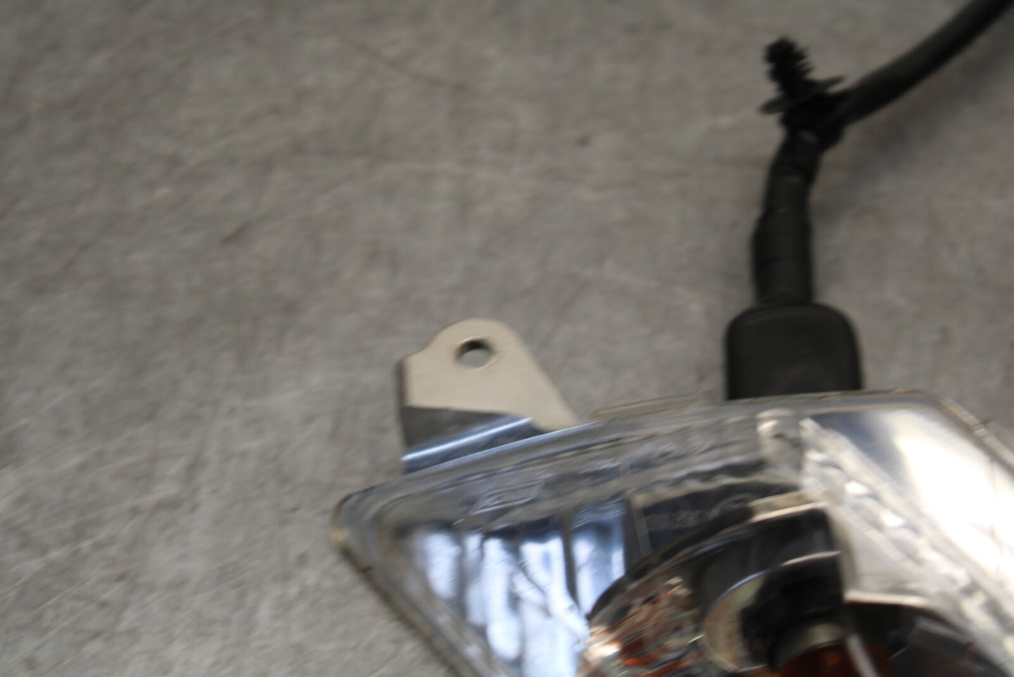 18-23 KAWASAKI NINJA 400 RIGHT FRONT TURN SIGNAL LIGHT INDICATOR BB660