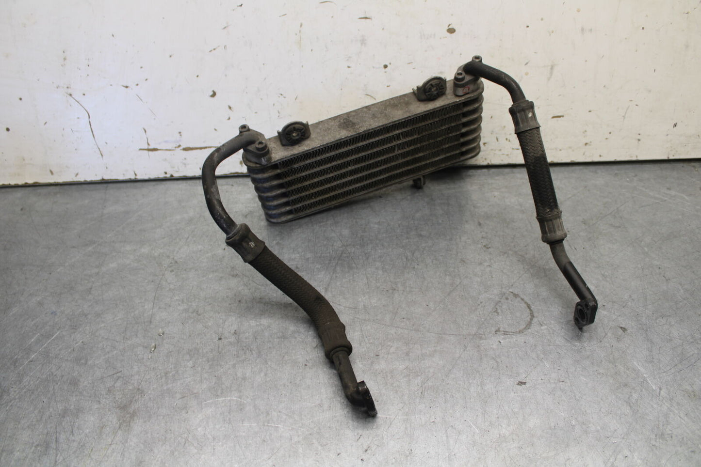 05-06 SUZUKI GSXR1000 ENGINE MOTOR OIL COOLER  16600-40F10 BB677
