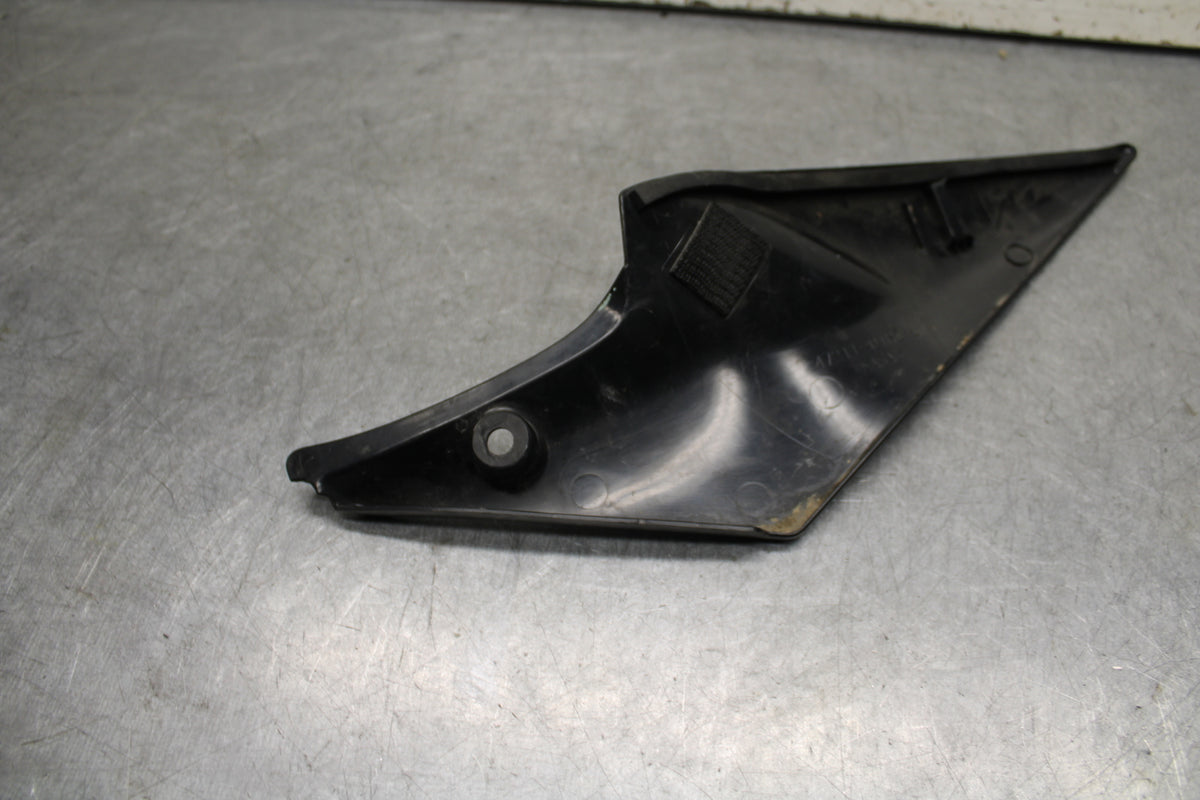 06-07 SUZUKI GSXR750 RIGHT LEFT FRONT SIDE SEAT PANELS COWLS FAIRINGS  BB670