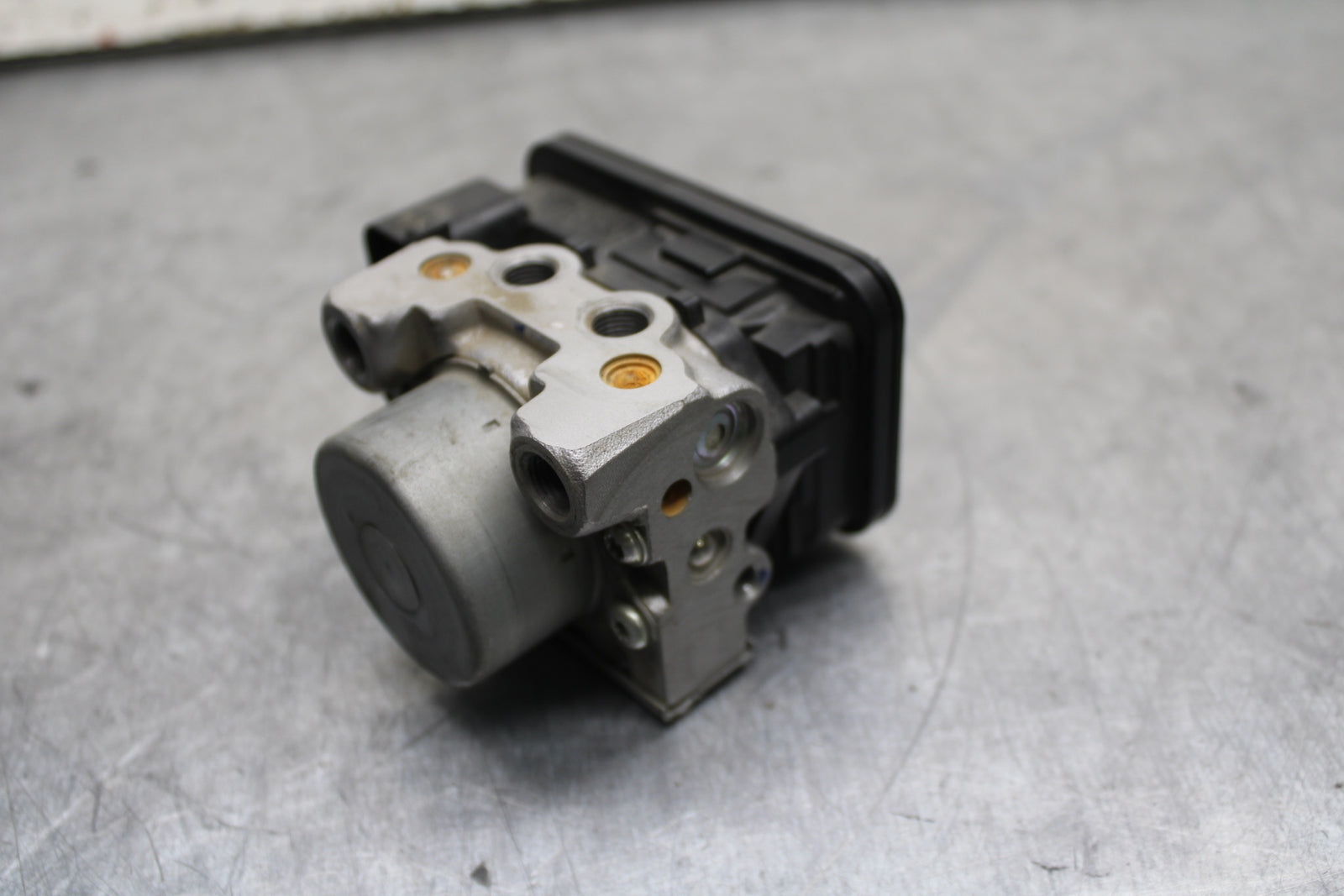 15-16 HONDA CB300F ABS PUMP UNIT MODULE BB740