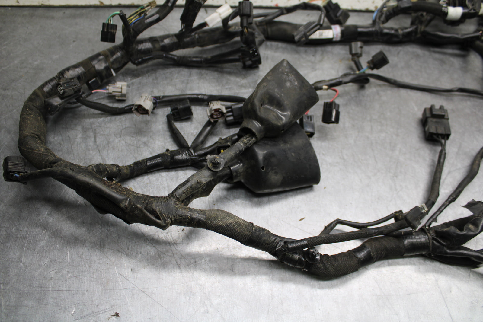 24-25 KAWASAKI NINJA ZX6R MAIN ENGINE WIRING HARNESS WIRE LOOM BB726