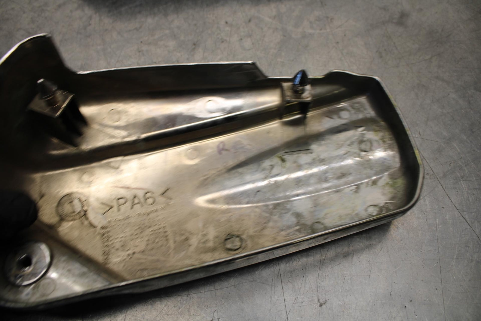 07-08 YAMAHA V STAR 1100 CHROME ENGINE MOTOR TIMING CHAIN COVER BB71