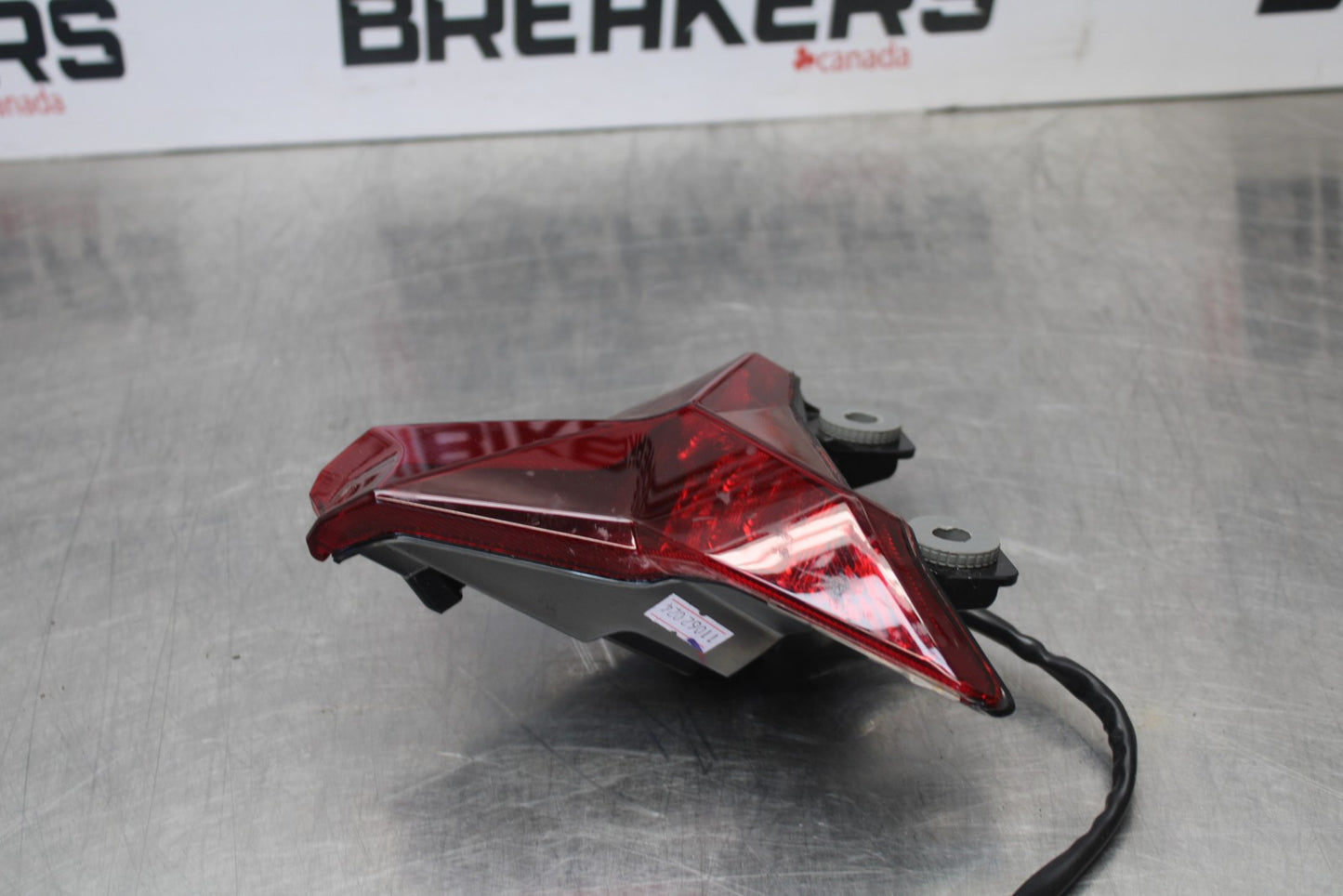 24-25 KAWASAKI NINJA ZX4R REAR TAIL TAILLIGHT BACK BRAKE LIGHT BB610
