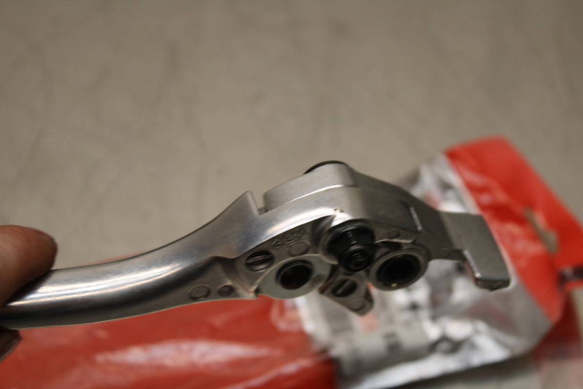 96 YAMAHA YZF750R RIGHT CLIPON HANDLEBAR BRAKE LEVER BB137