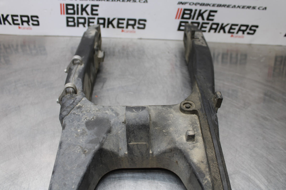 01-06 HONDA CBR600F4I REAR SWINGARM BACK SUSPENSION SWING ARM BB185