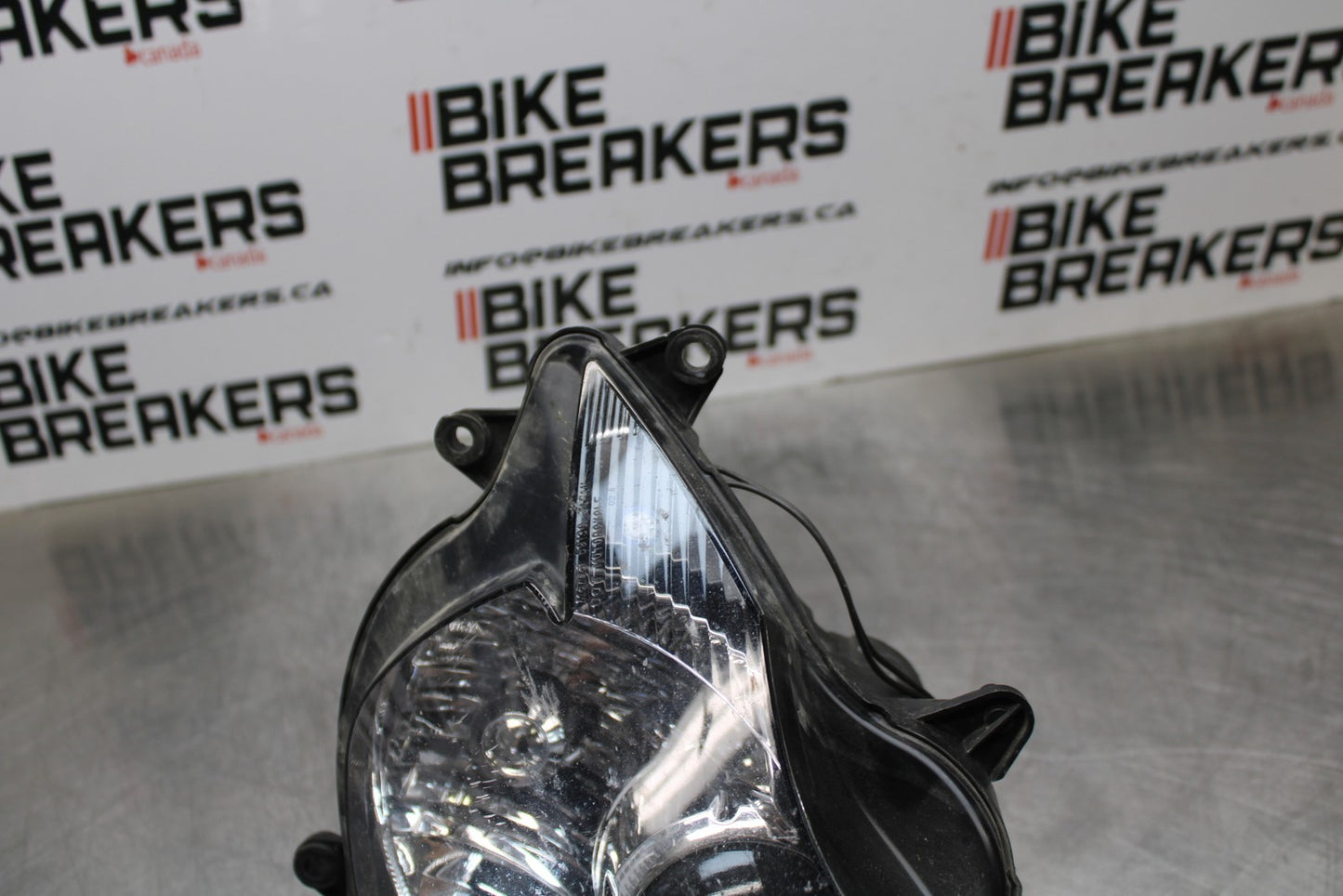 06-07 SUZUKI GSXR 600 FRONT HEADLIGHT HEAD LIGHT LAMP BB178