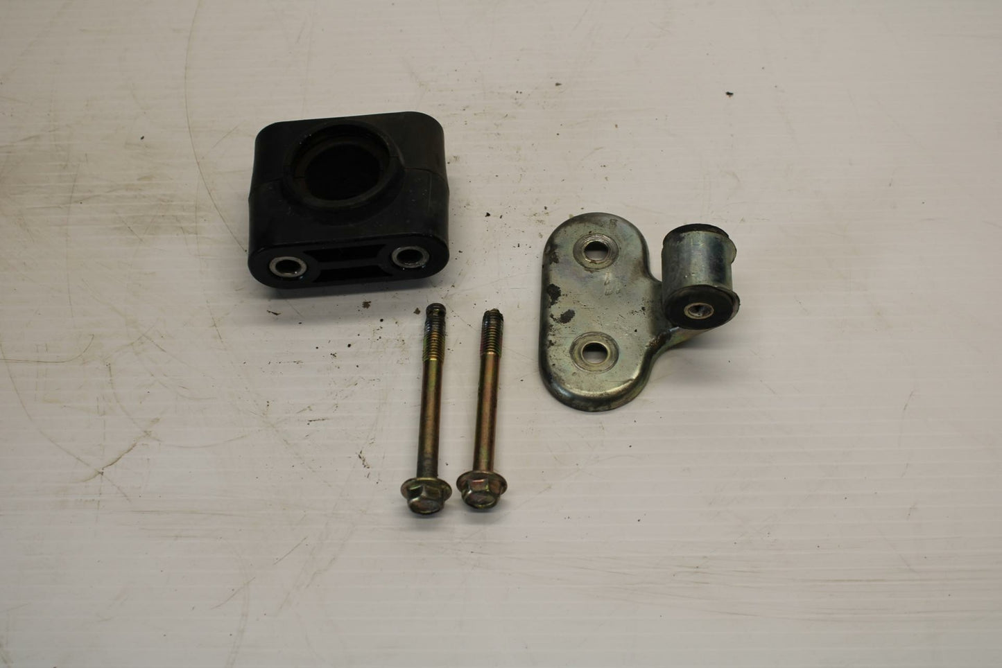 91-92 SUZUKI QUADRACER LT250R STEERING COLUMN STAY BRACKET BB235