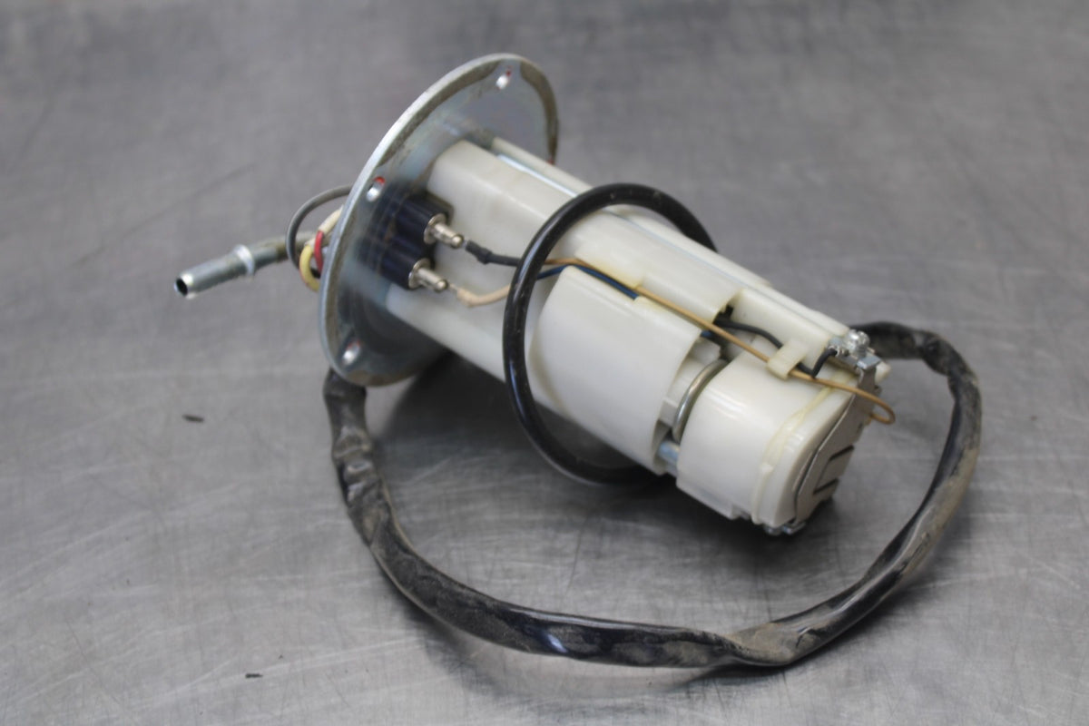 09 KAWASAKI CONCOURS 14 ZG1400B FUEL PUMP GAS PETROL SENDER UNIT BB875