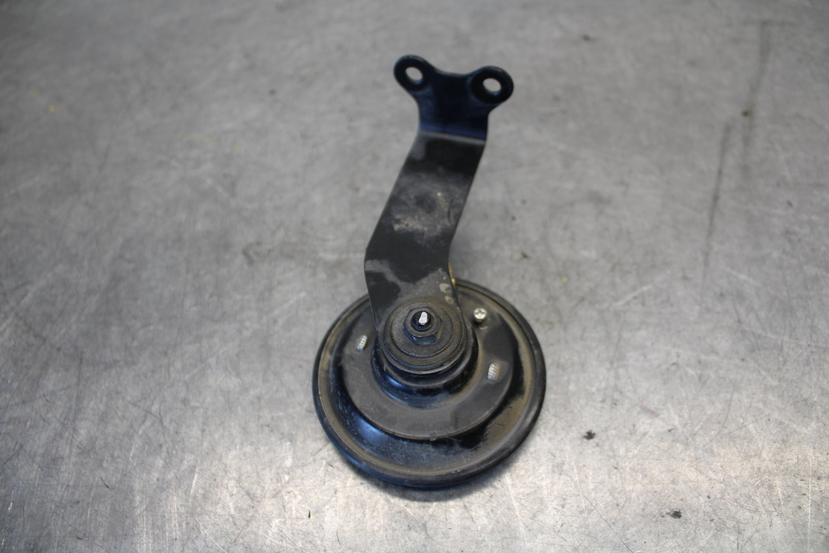 11-24 SUZUKI GSXR750 HORN SIGNAL BB687
