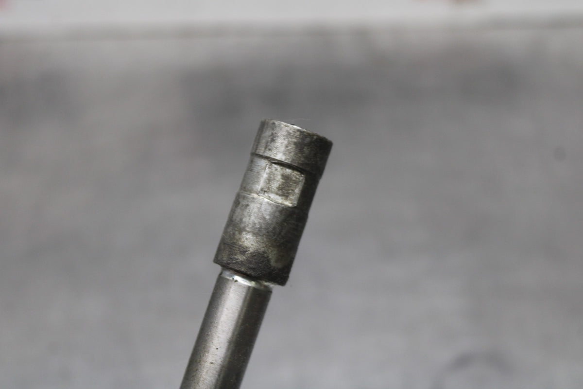 84 HONDA INTERCEPTOR 1000 VF1000F FRONT WHEEL RIM AXLE PIVOT BOLT BB878