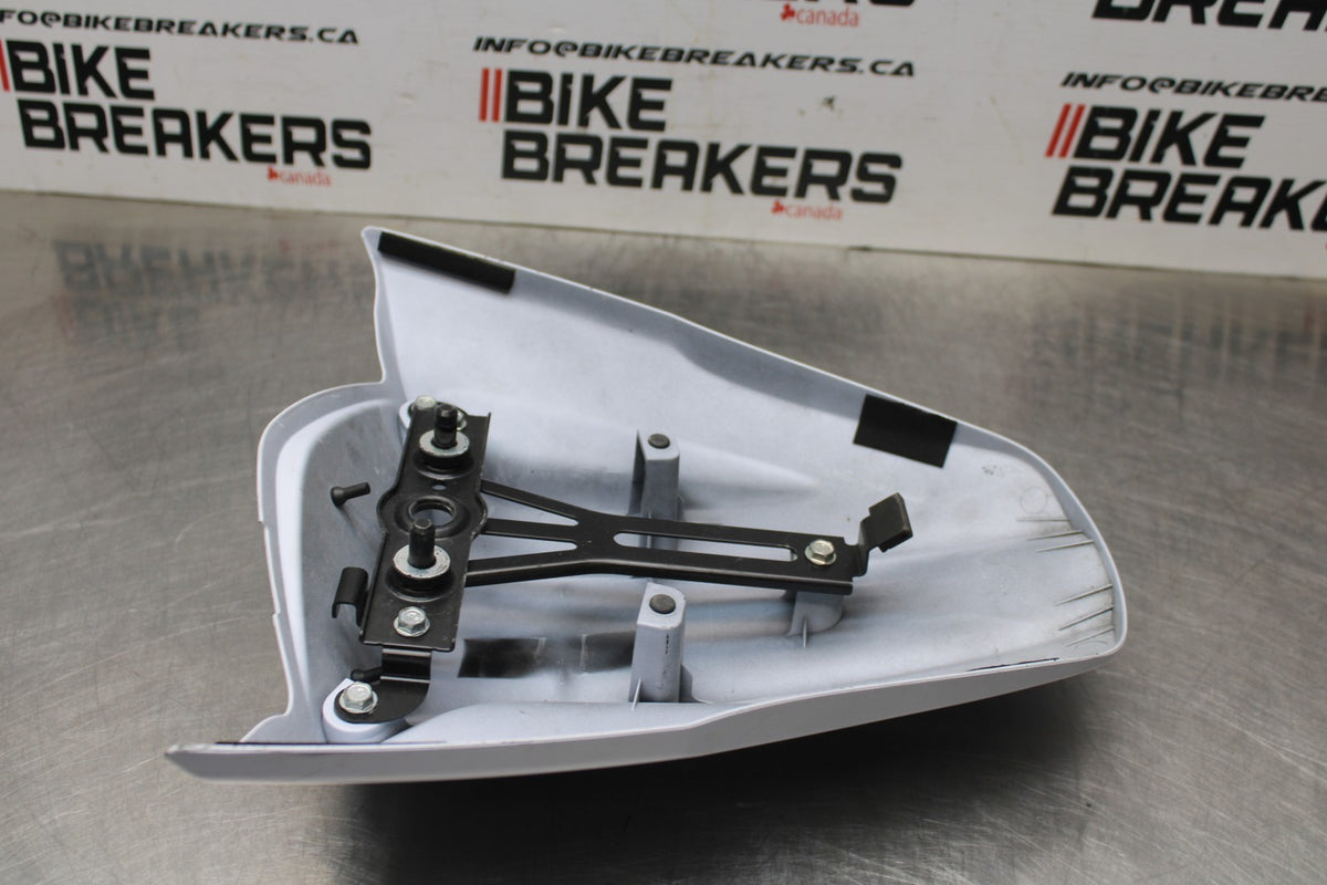11-15 KAWASAKI NINJA ZX10R REAR BACK SEAT SOLO COWL FAIRING COVER BB840