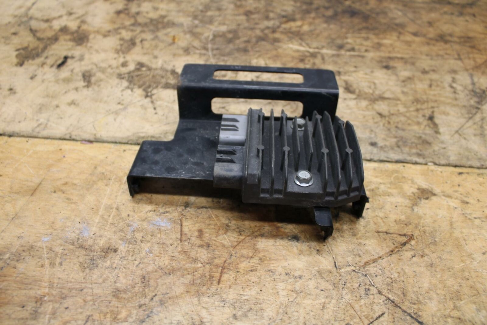 06-15 YAMAHA FZ1 RECTIFIER VOLTAGE REGULATOR BB326