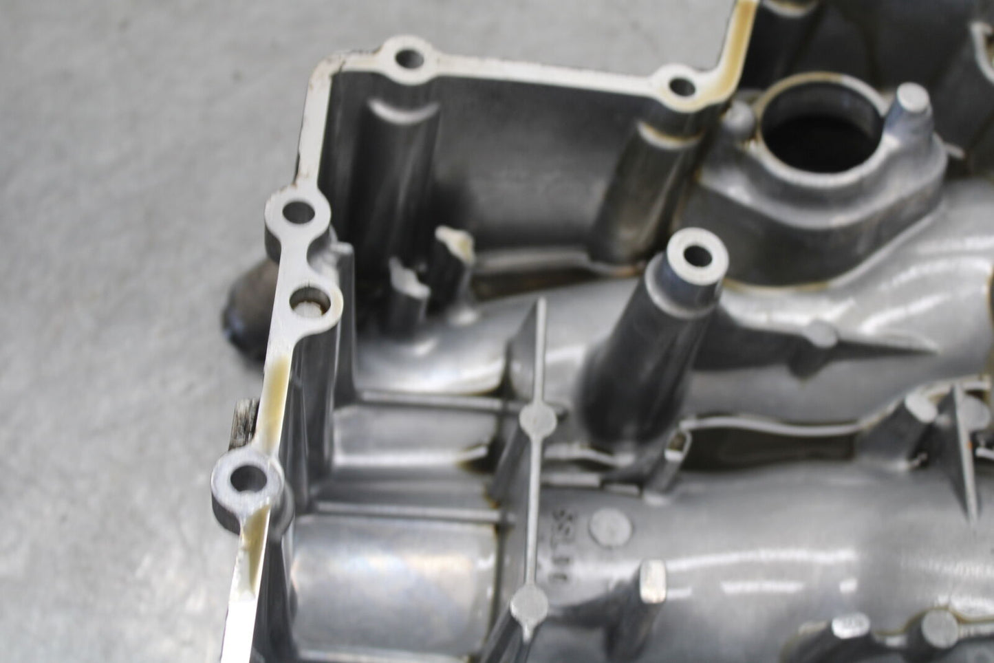08-09 YAMAHA YZF R6S ENGINE MOTOR BOTTOM OIL PAN COVER  BB690