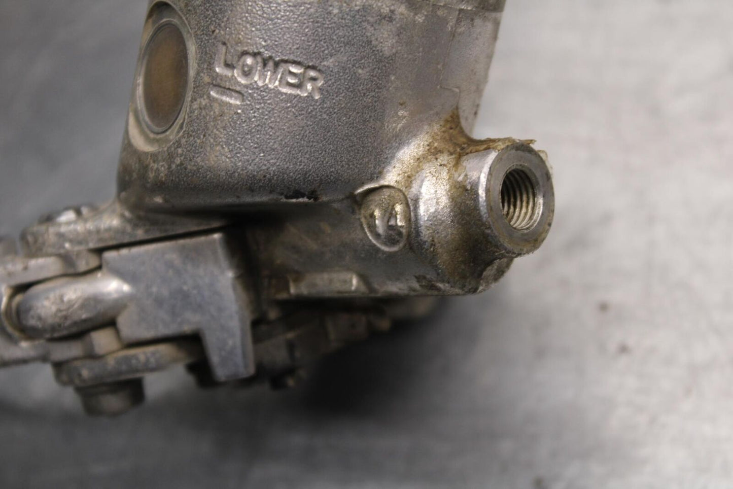 2005 Kawasaki Vulcan 1500 VN1500N FRONT BRAKE MASTER FLUID RESERVOIR BB576