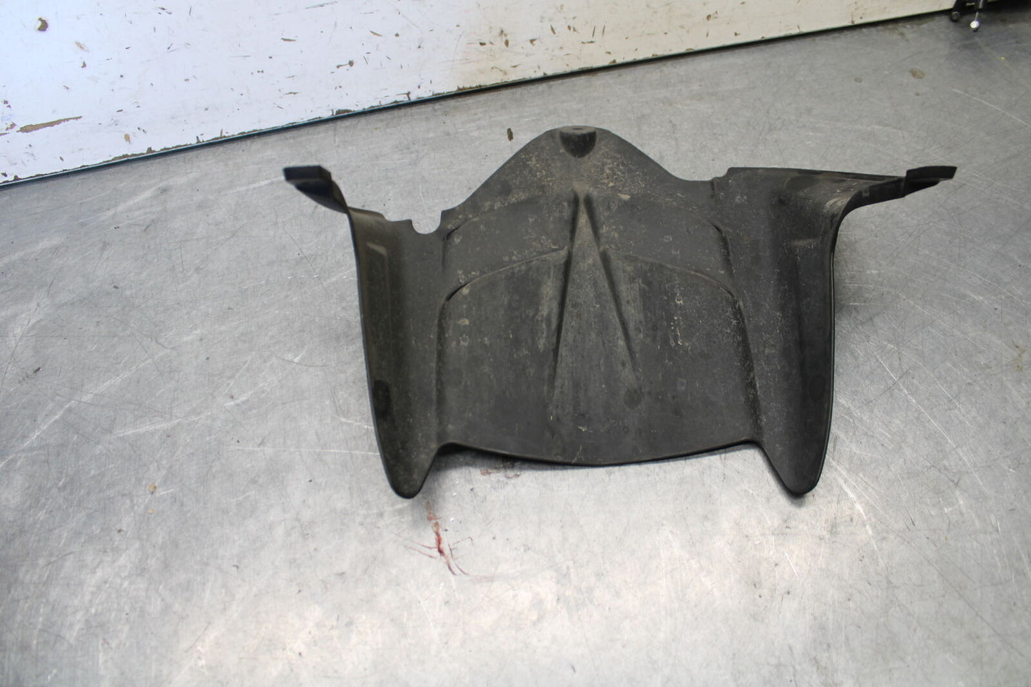 09-12 KAWASAKI NINJA ZX6R ZX600R REAR BACK WHEEL TIRE HUGGER 35023-0171 BB656