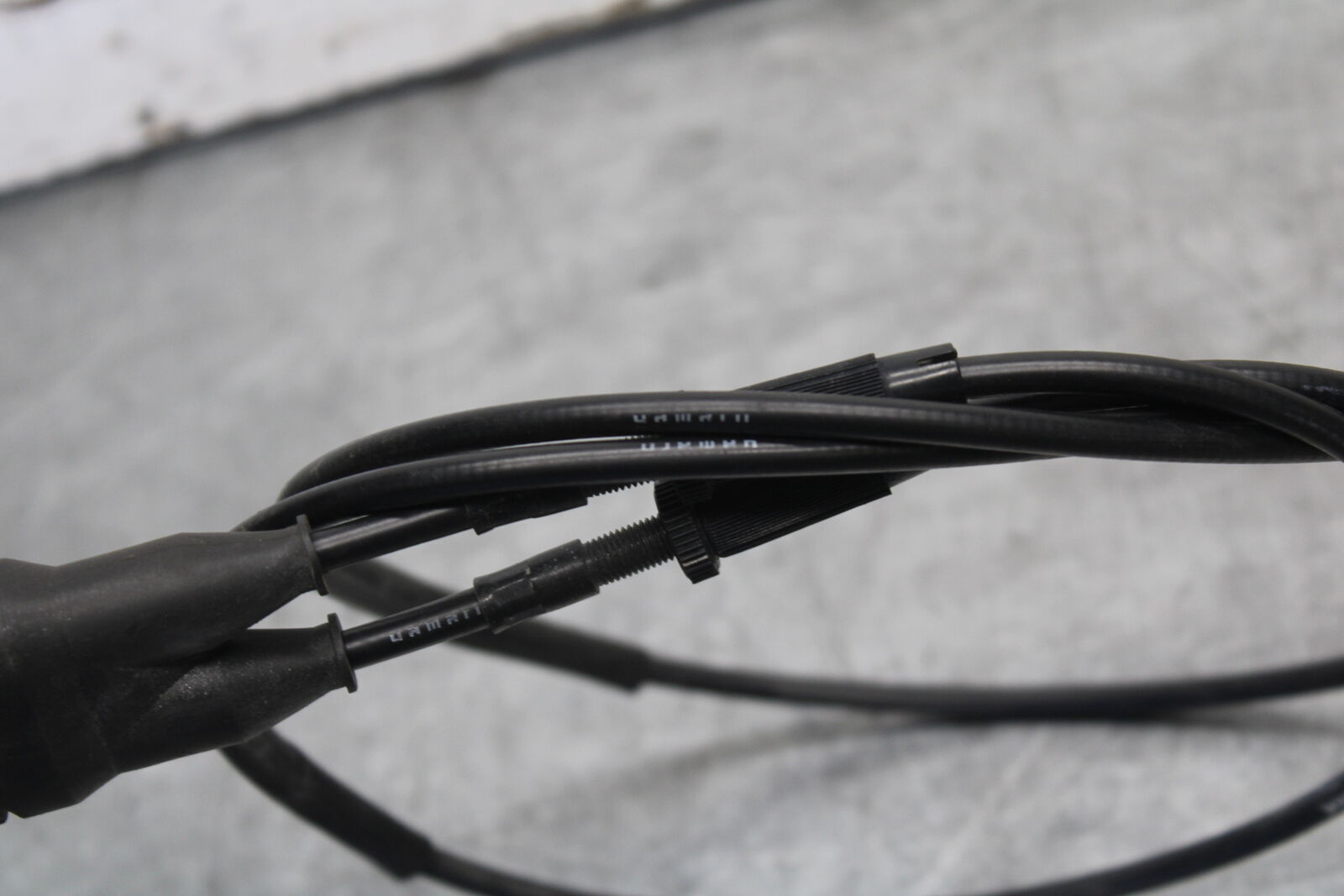 09-12 KAWASAKI NINJA ZX6R THROTTLE CABLE LINE HOUSING GUIDE BB698