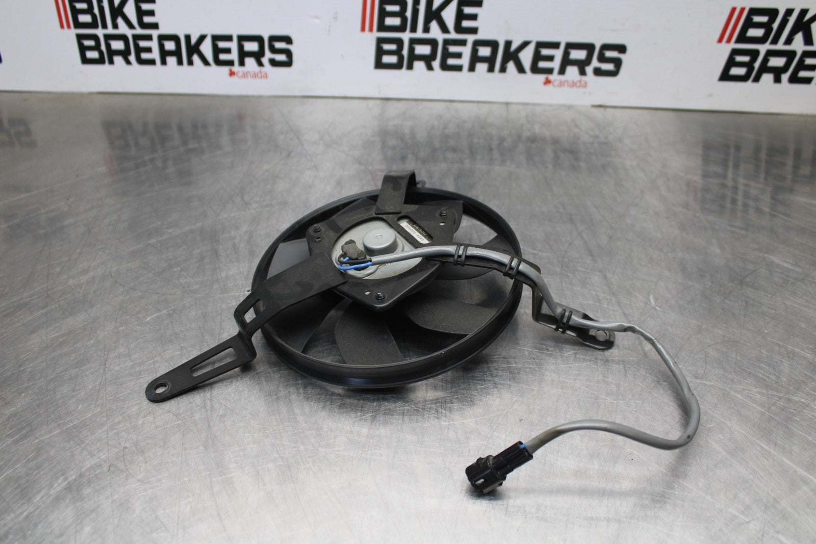 21-23 KAWASAKI NINJA ZX6R ENGINE RADIATOR COOLING FAN BB179