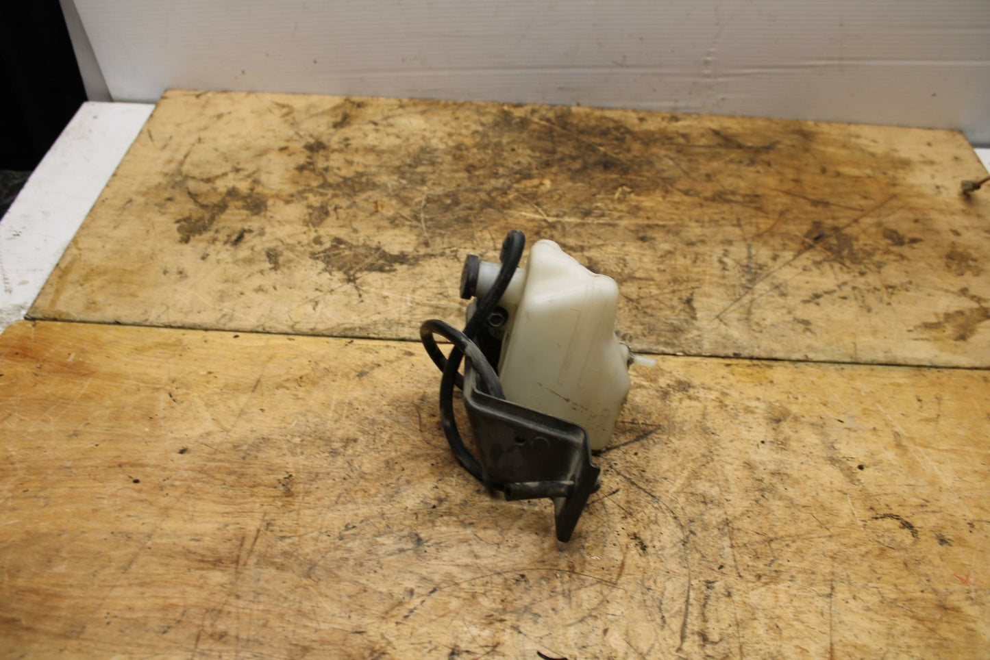07-11 SUZUKI VSTROM 650 COOLANT WATER TANK RESERVOIR BOTTLE BB340