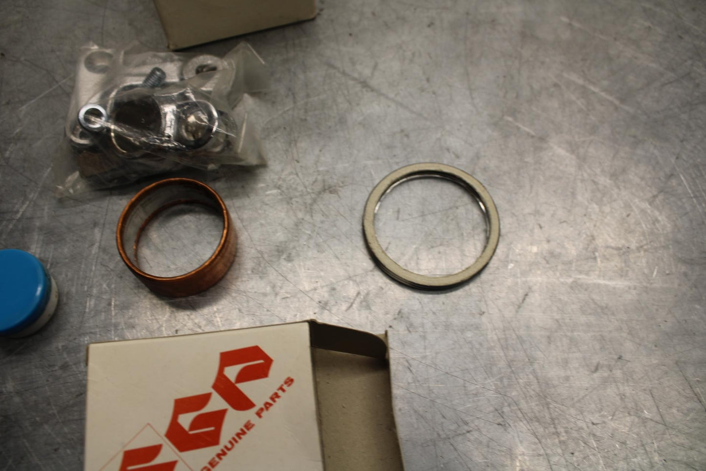 SUZUKI VS1400 INTRUDER EXHAUST MUFFLER REPAIR KIT 99990-00200 NOS! BB36