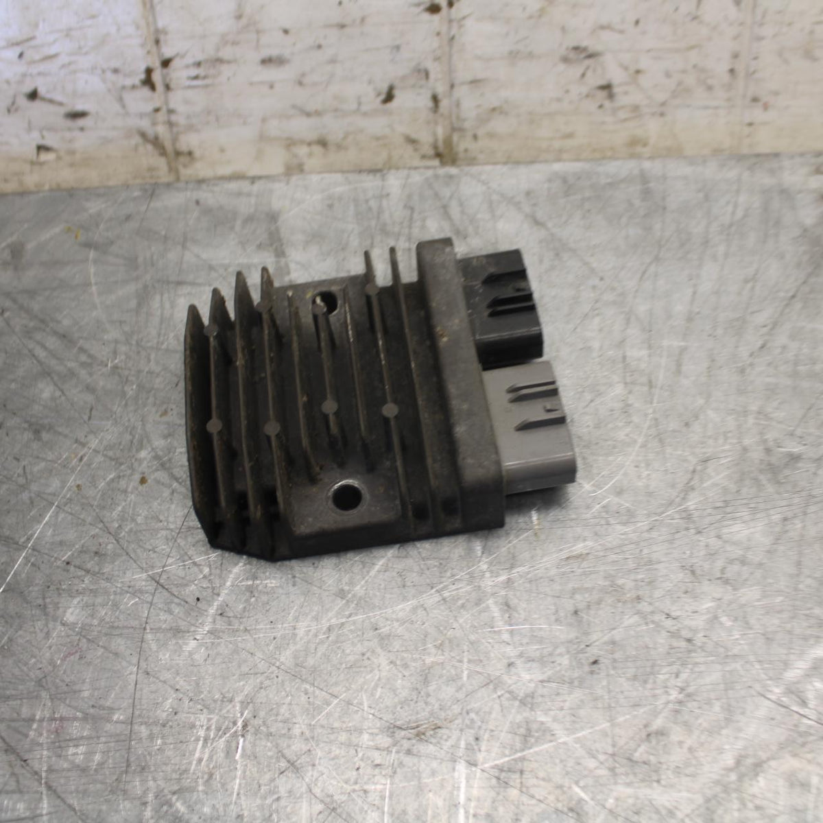 2016 Yamaha XSR900 ABS RECTIFIER VOLTAGE REGULATOR BB516