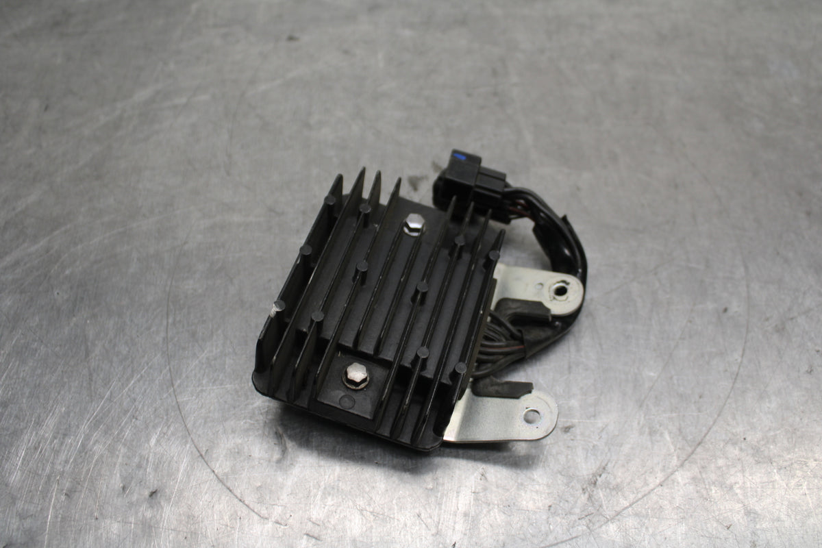 08-10 SUZUKI GSXR 600 RECTIFIER VOLTAGE REGULATOR BB130