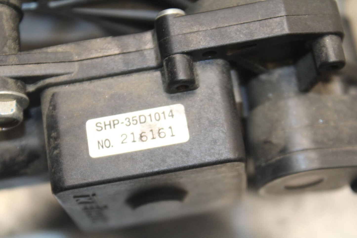 12-17 KAWASAKI ER-6N Z650 MAIN FUEL INJECTORS / THROTTLE BODIES BB607