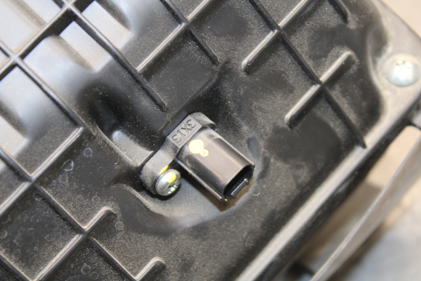 24 KAWASAKI NINJA 500 ABS AIRBOX AIR INTAKE FILTER BOX BB730