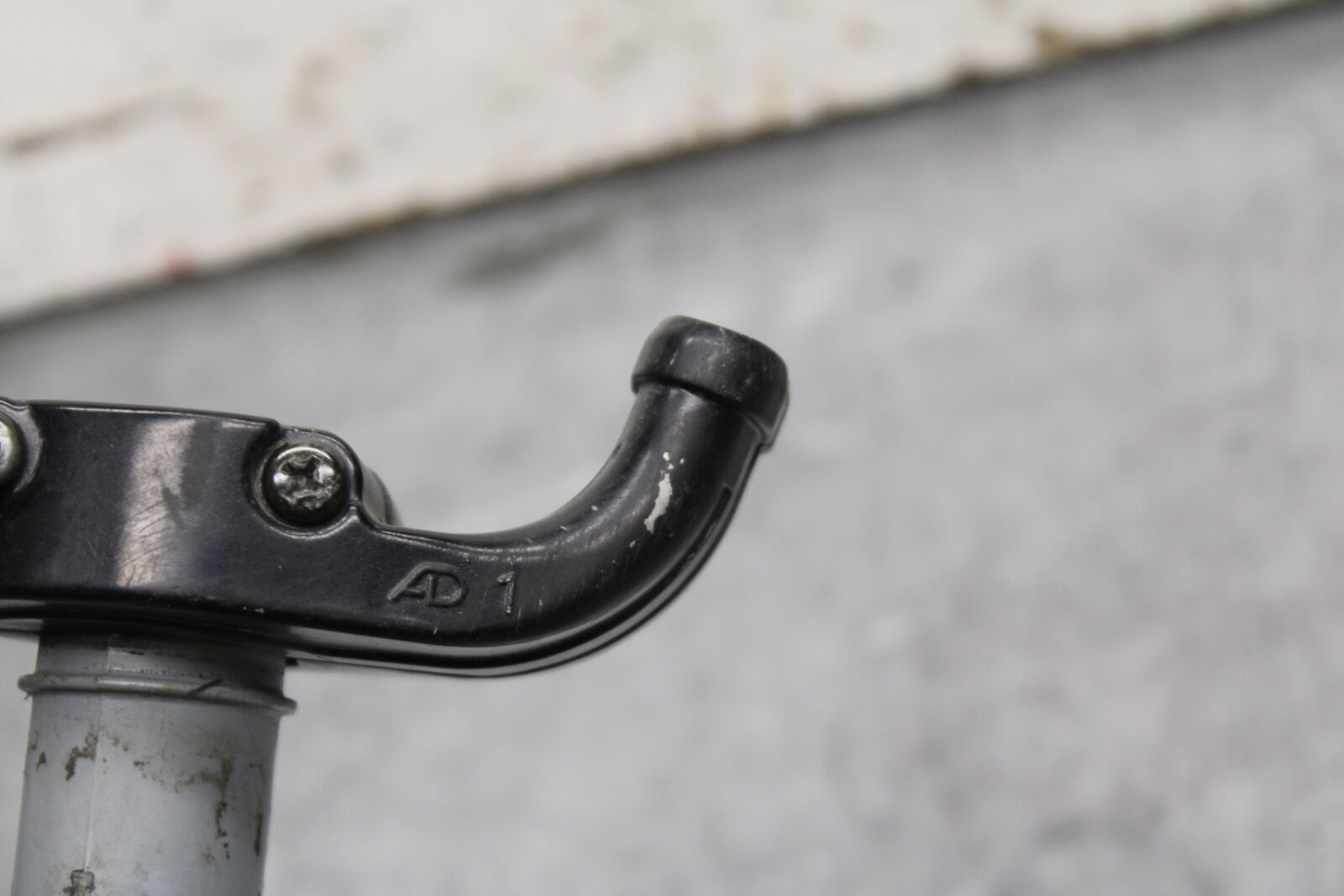 06-07 KAWASAKI NINJA ZX10R THROTTLE CABLE LINE HOUSING GUIDE BB115