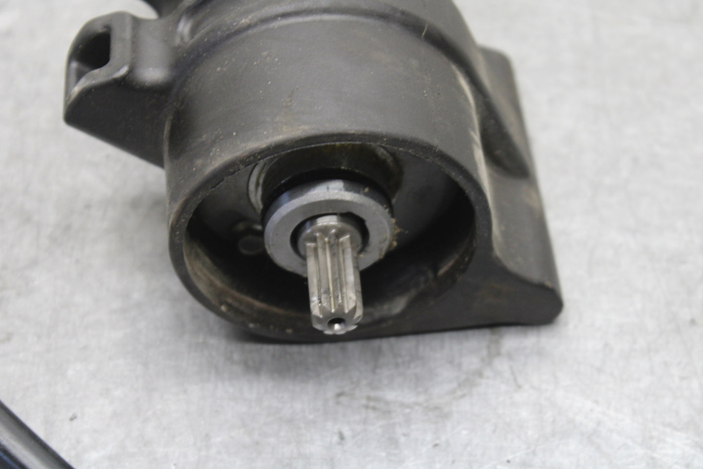 22-24 YAMAHA XSR900 ENGINE STARTING STARTER MOTOR -DC 12V BB683