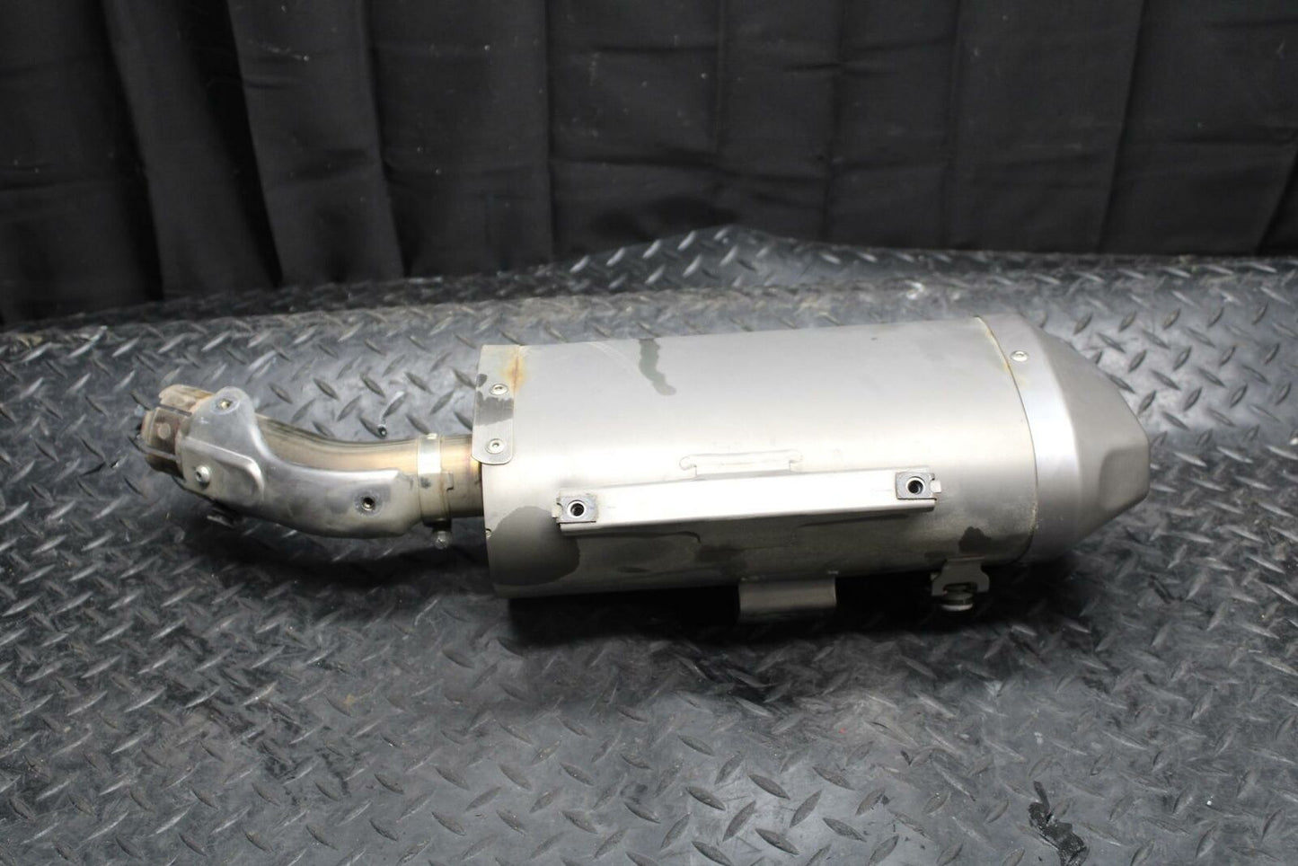 09-14 YAMAHA YZF R1 RIGHT EXHAUST PIPE MUFFLER SLIP ON CAN SILENCER BB196