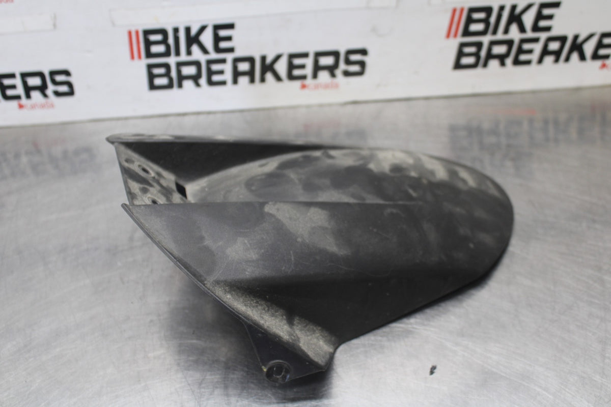 04-05 KAWASAKI NINJA ZX10R REAR BACK WHEEL TIRE HUGGER FENDER BB931