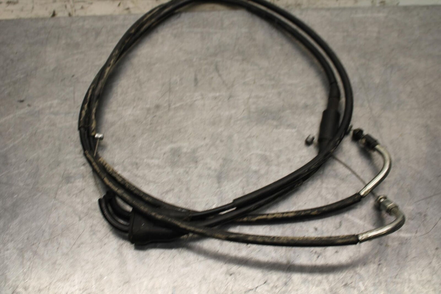 2015 Yamaha FZ09 THROTTLE CABLES LINES 1RC-26302-00-00 BB69