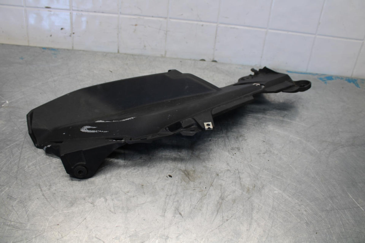 17-18 YAMAHA YZF R3 PLASTIC LEFT INNER FAIRING COWL PANEL TRIM  BB438 