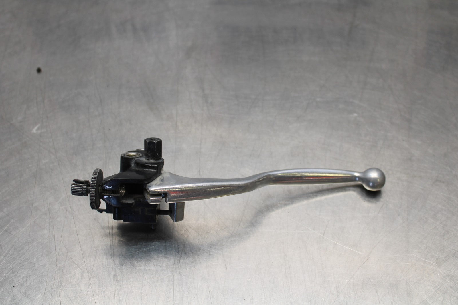 08-18 KAWASAKI KLR650 CLUTCH PERCH MOUNT WITH LEVER  BB183