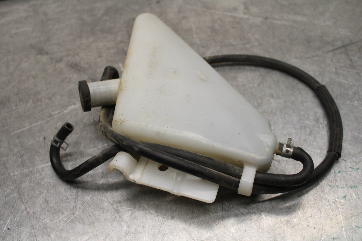08-10 SUZUKI GSXR 600 COOLANT WATER TANK RESERVOIR BOTTLE  BB721