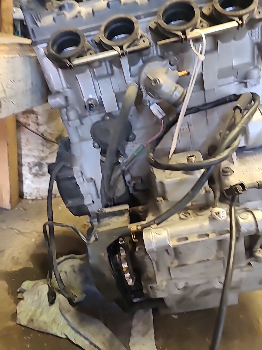 04 SUZUKI GSXR600 ENGINE MOTOR 11301-29861 BB676