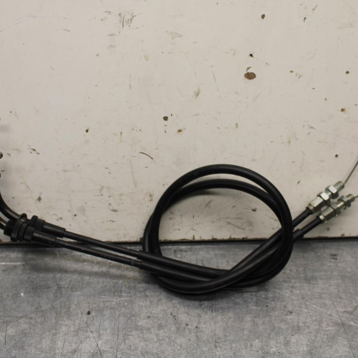 01 SUZUKI GSXR1000 THROTTLE CABLES LINES BB100