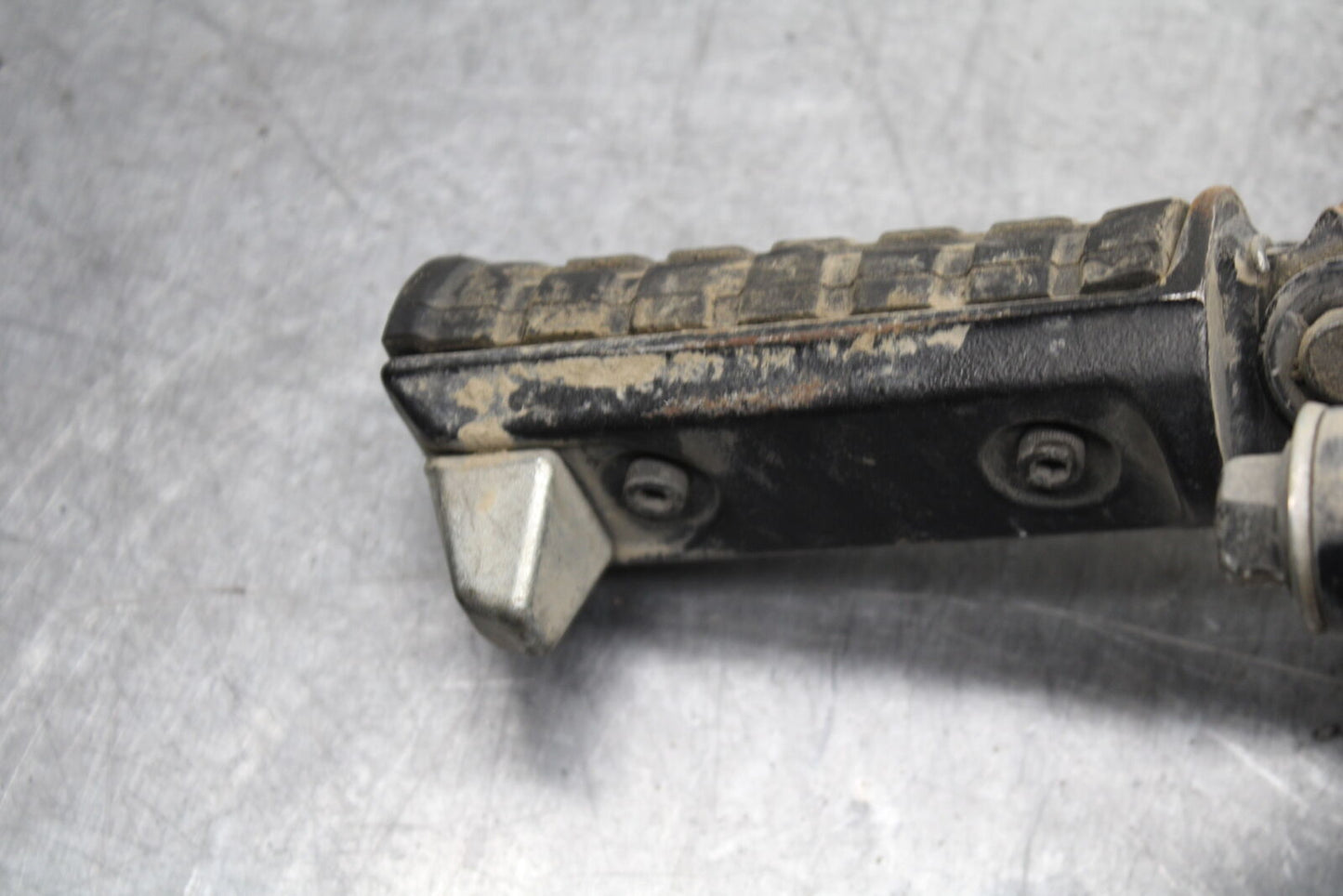 16-17 KAWASAKI VULCAN S 650 EN650 ABS LEFT FRONT FOOT REST PEG STEP BB731