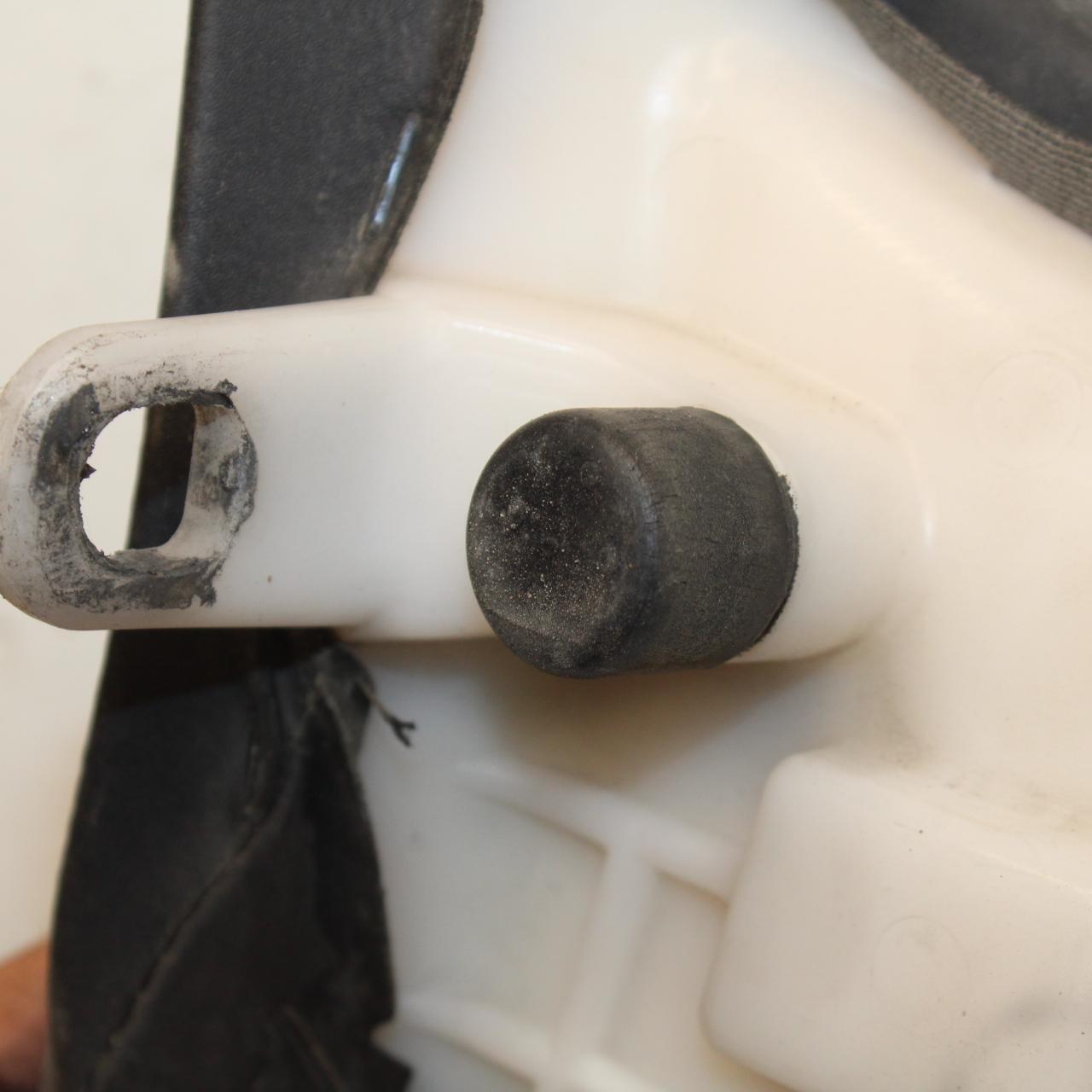 06-07 SUZUKI GSXR750 FRONT DRIVERS SEAT PAD SADDLE PILLION 45100-01H00-6BY BB645